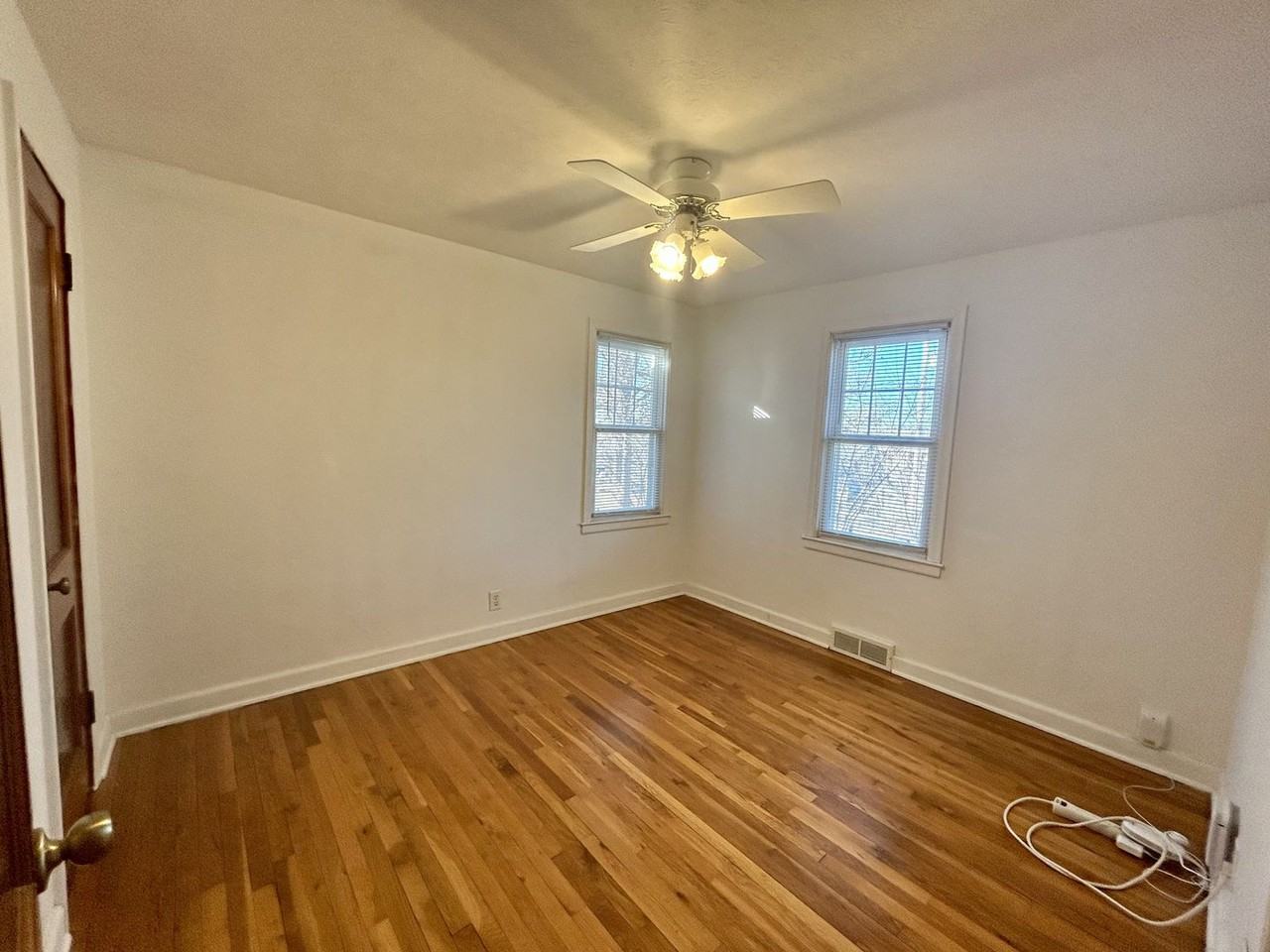 1932 S 62nd St - Photo 6 of 24