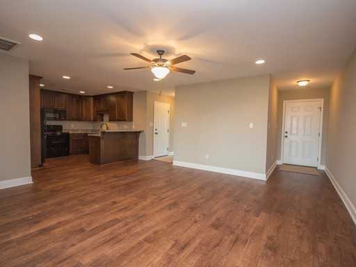 25313 Everblake Dr - Photo 2 of 13