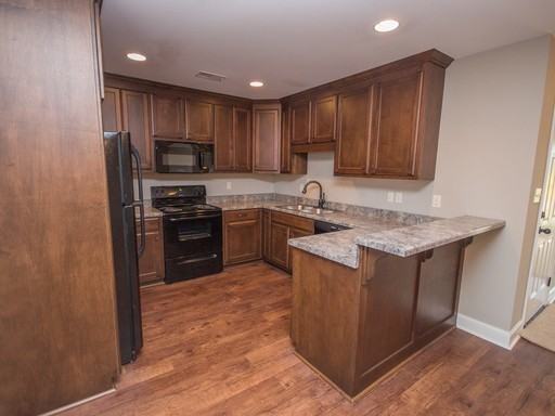 25313 Everblake Dr - Photo 3 of 13