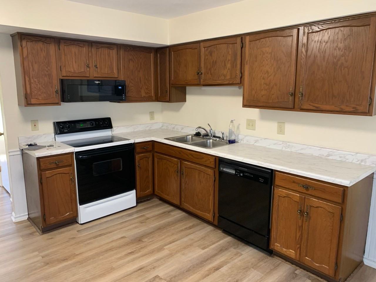 4941 Cliffony Dr - Photo 2 of 15