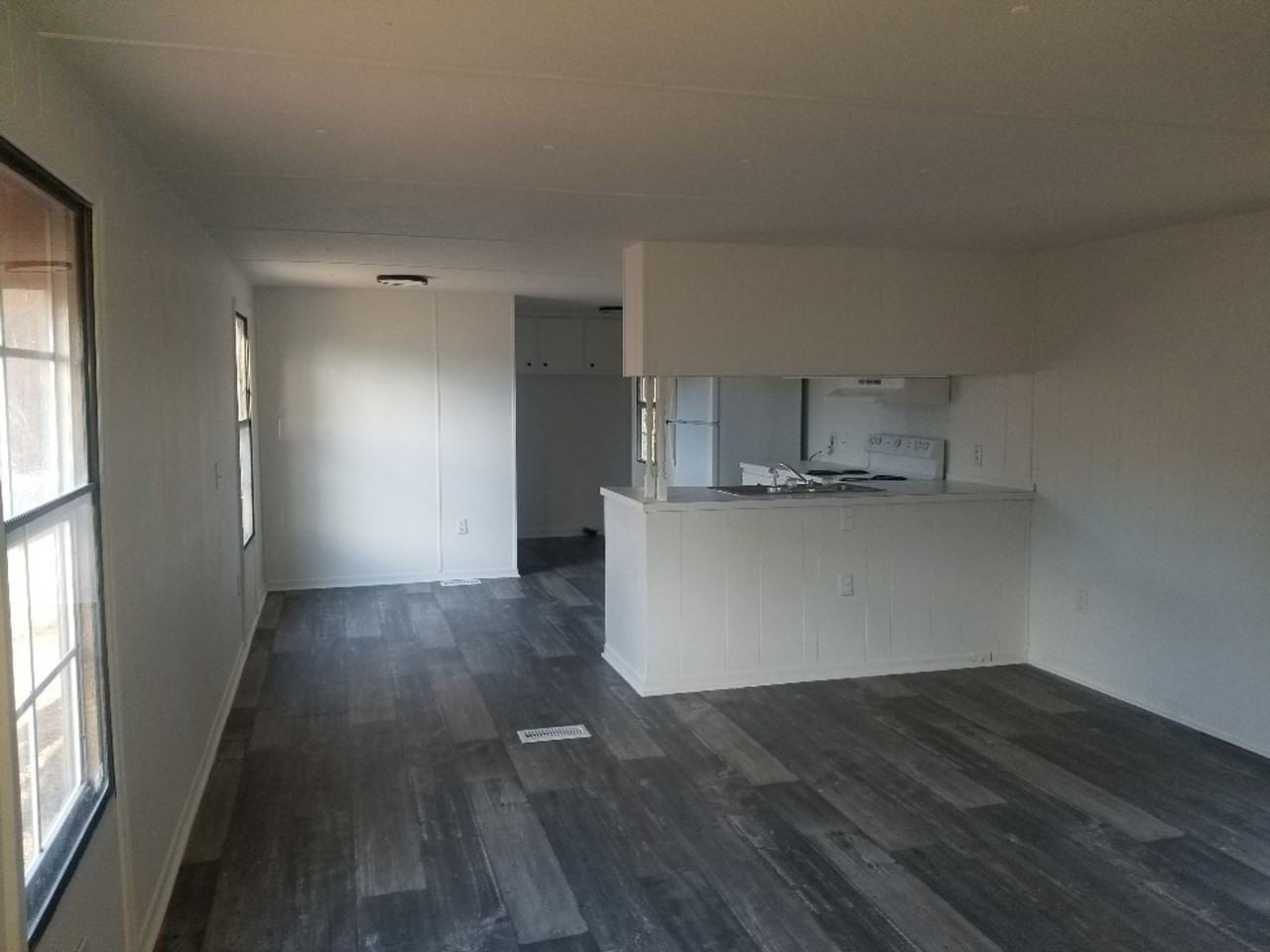 425 Riverbend Rd N #B - Photo 3 of 14