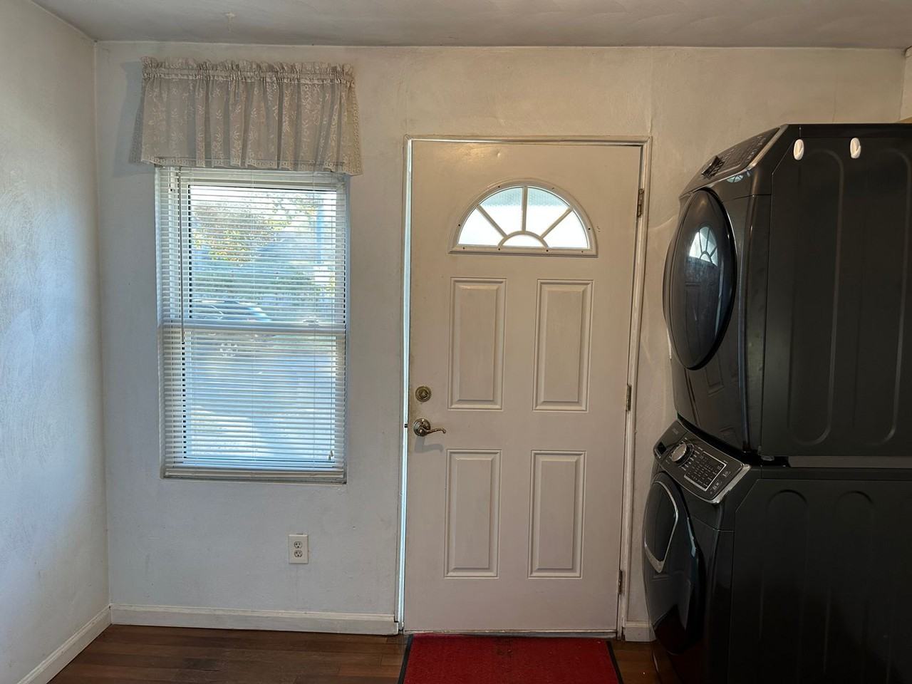 9271 Coleman Ave - Photo 3 of 23