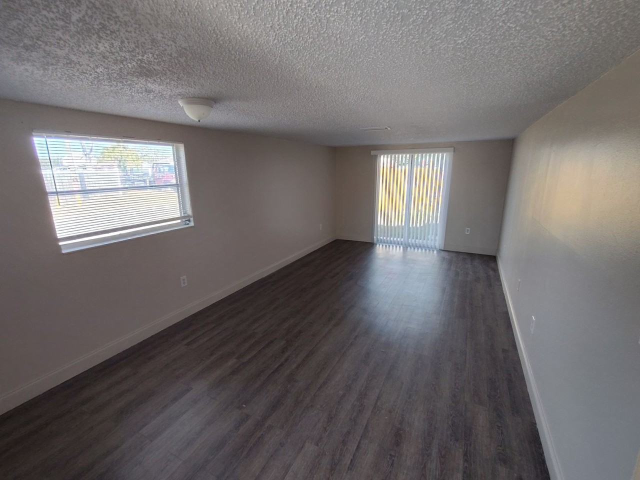 4136 Shoreline Dr - Photo 6 of 18