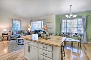 featured image of 2432 Glacier St