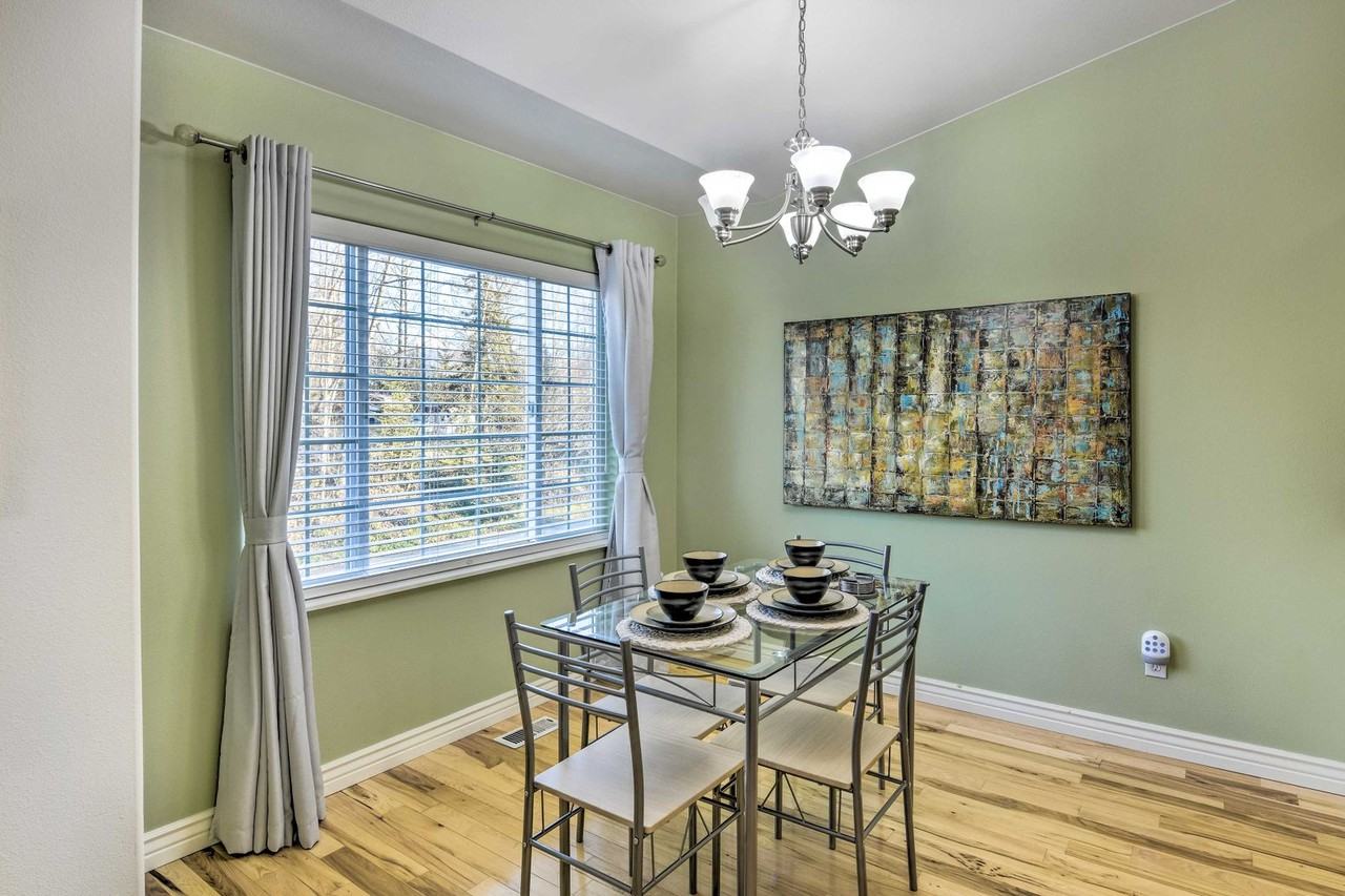 2432 Glacier St - Photo 7 of 31