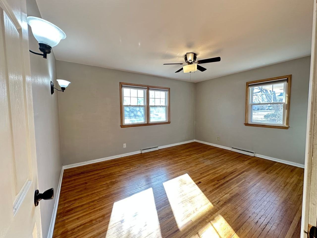 406 E Center Ave - Photo 7 of 13