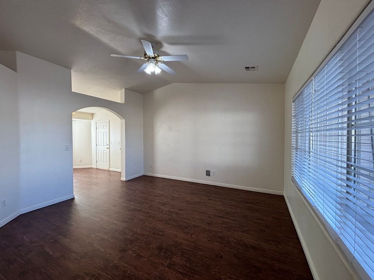 773 S 220 E - Photo 3 of 34