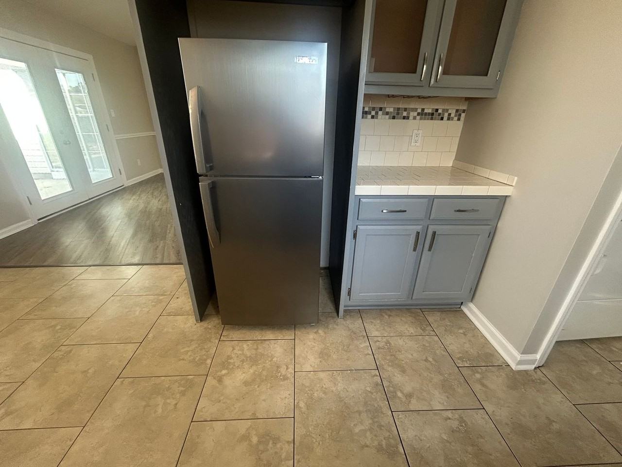 2729 Temperance Dr - Photo 7 of 17