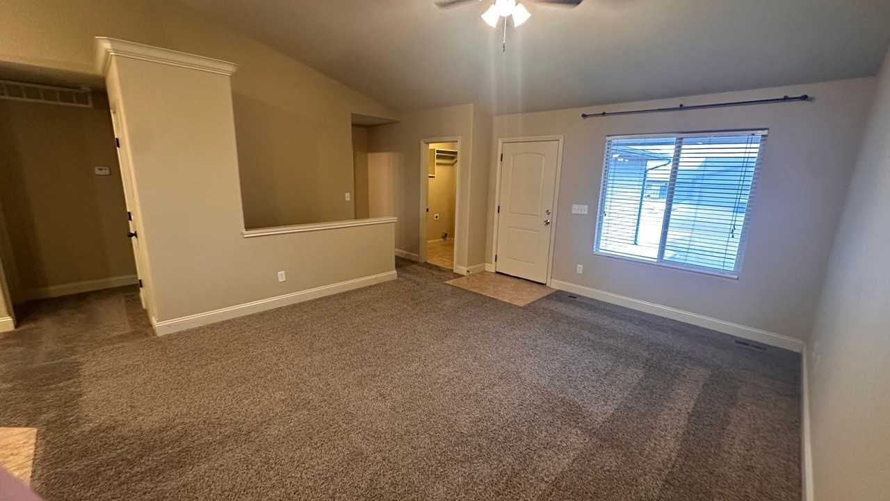 5647 N Lycee Ct - Photo 2 of 21