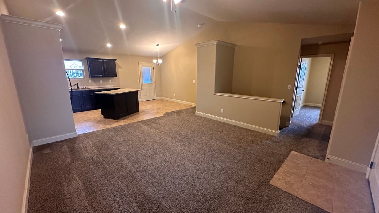 5647 N Lycee Ct - Photo 3 of 21