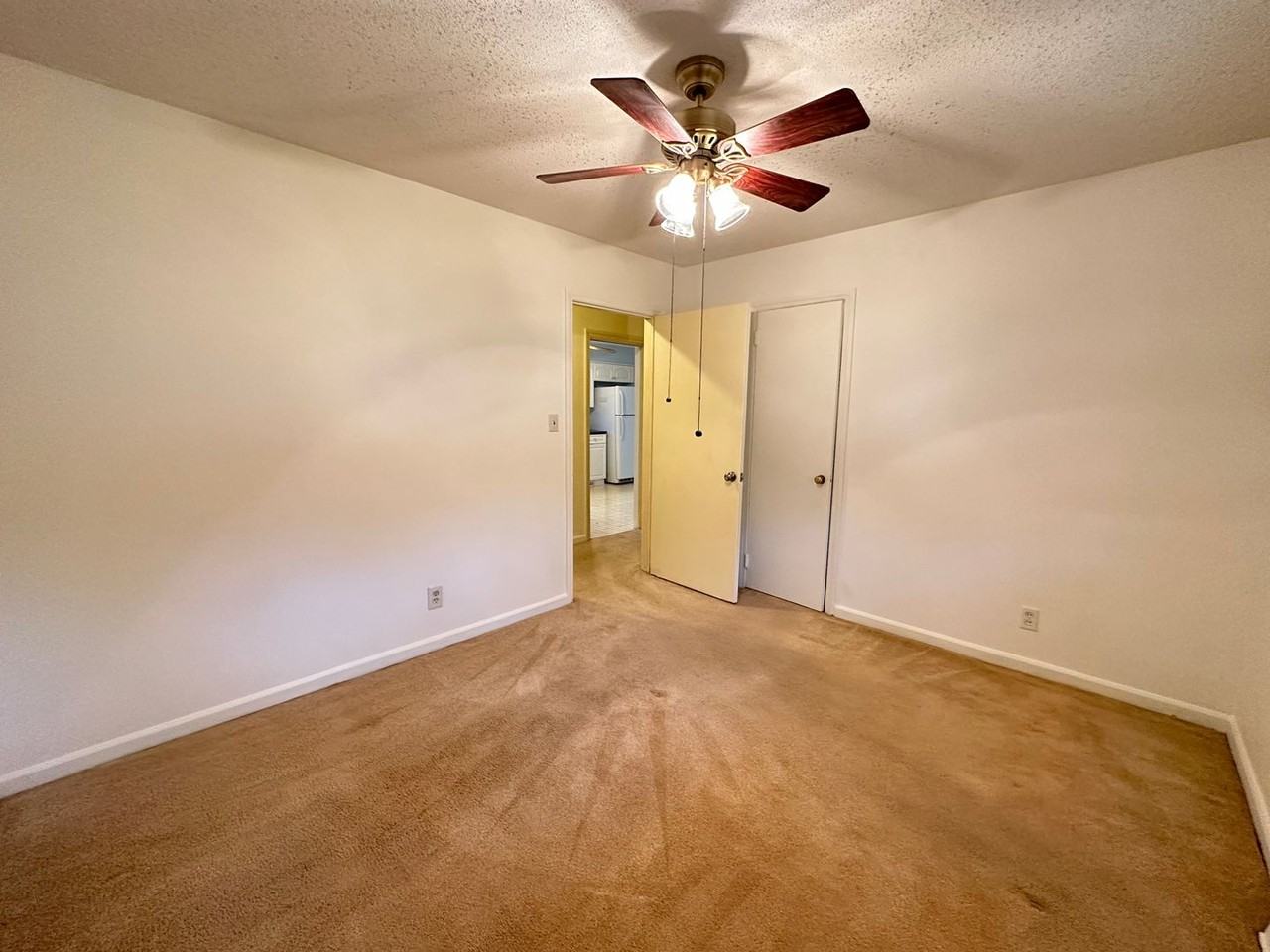 1533 Sherwood Street - Photo 4 of 10