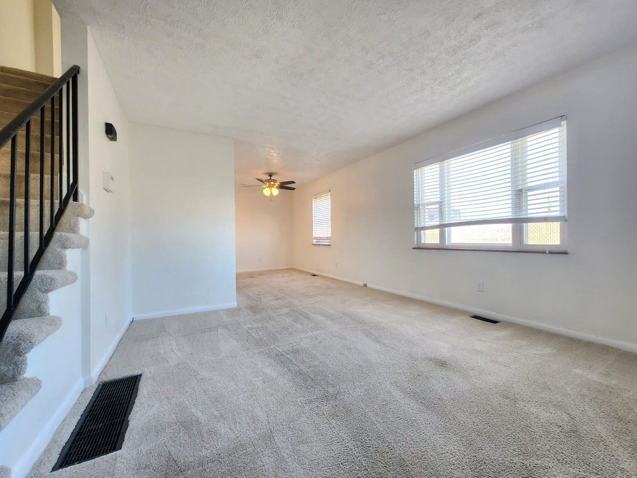 4199 Sullivant Ave - Photo 2 of 17