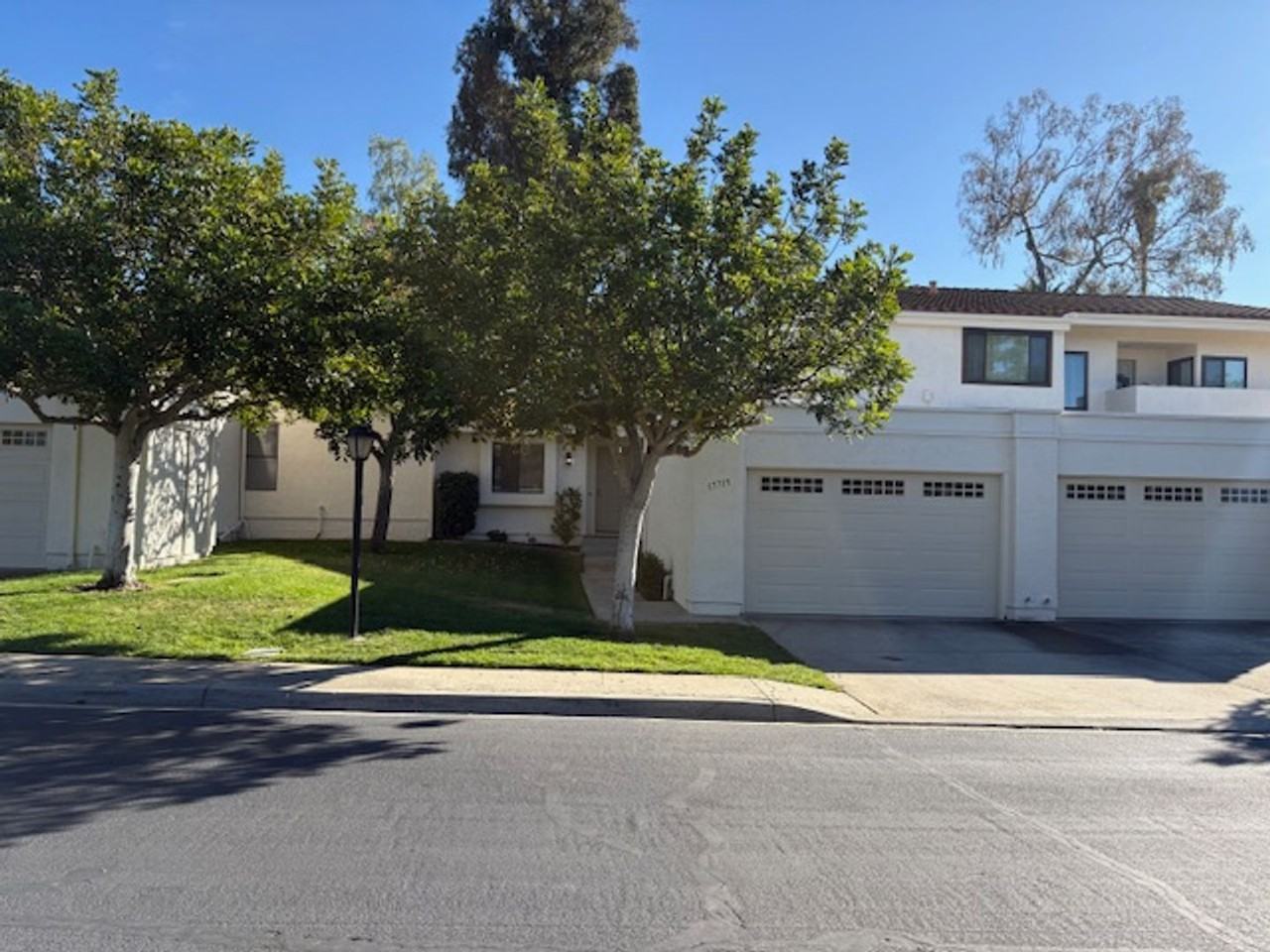 17715 Valle De Lobo Dr - Photo 2 of 23