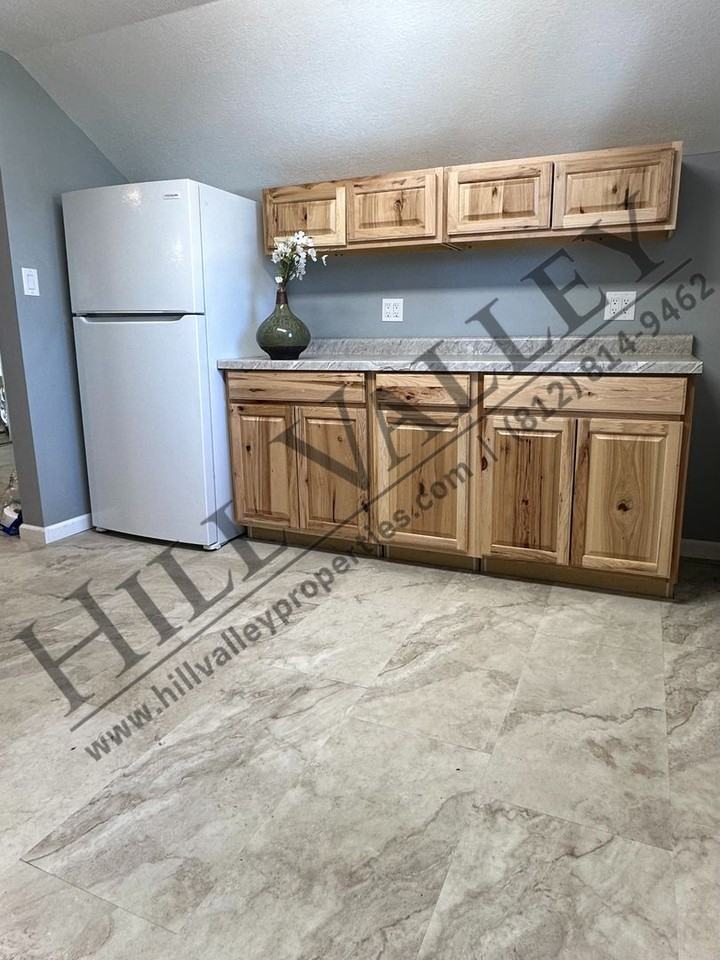 2330 S 7th St - Photo 3 of 12