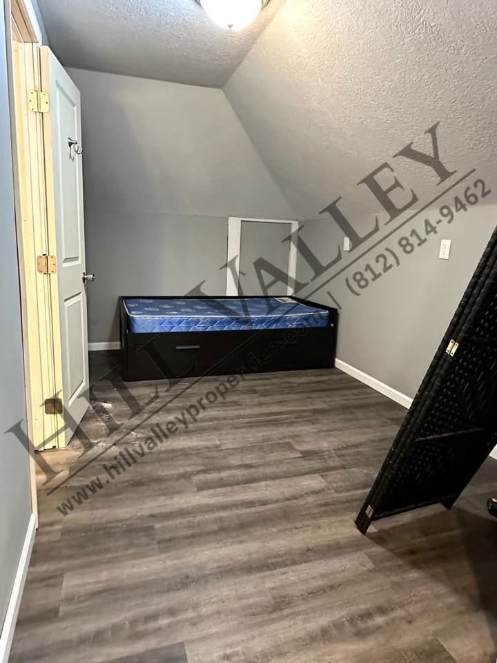 2330 S 7th St - Photo 6 of 12