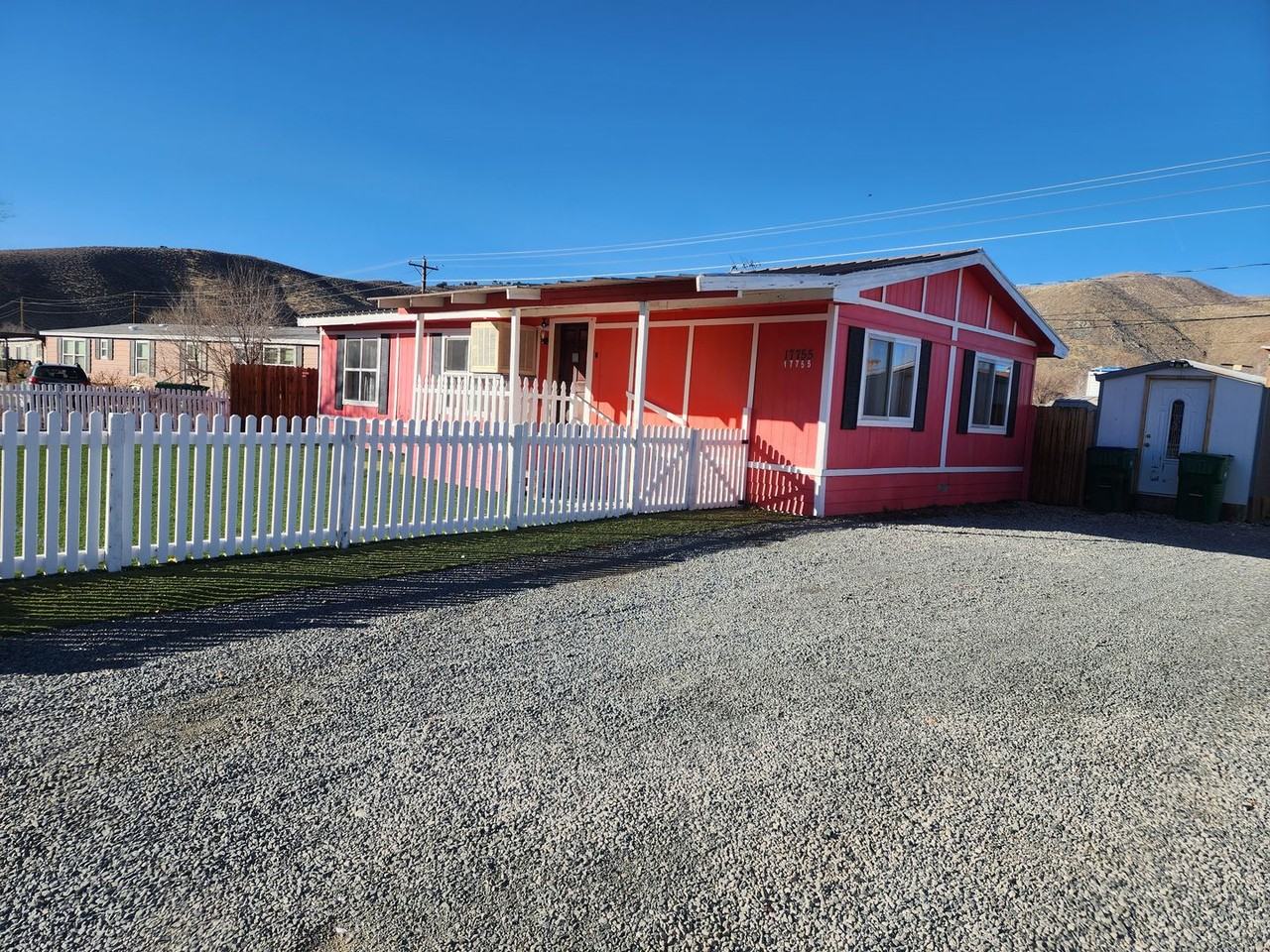 17755 Blackbird Dr - Photo 2 of 26