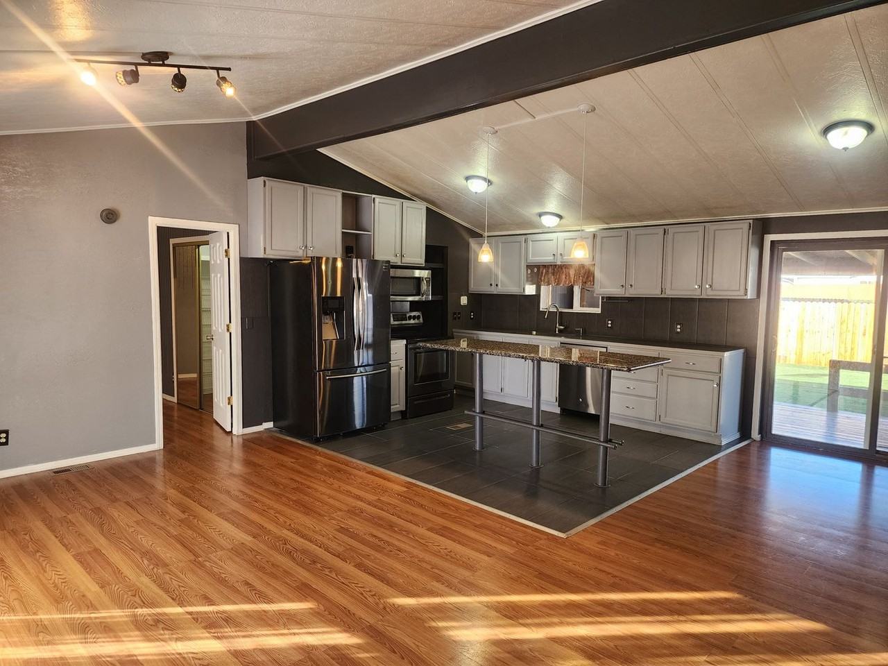 17755 Blackbird Dr - Photo 3 of 26