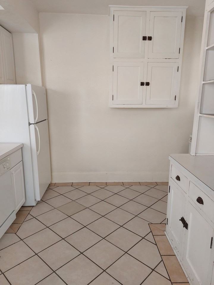 715 16th St - Photo 6 of 9