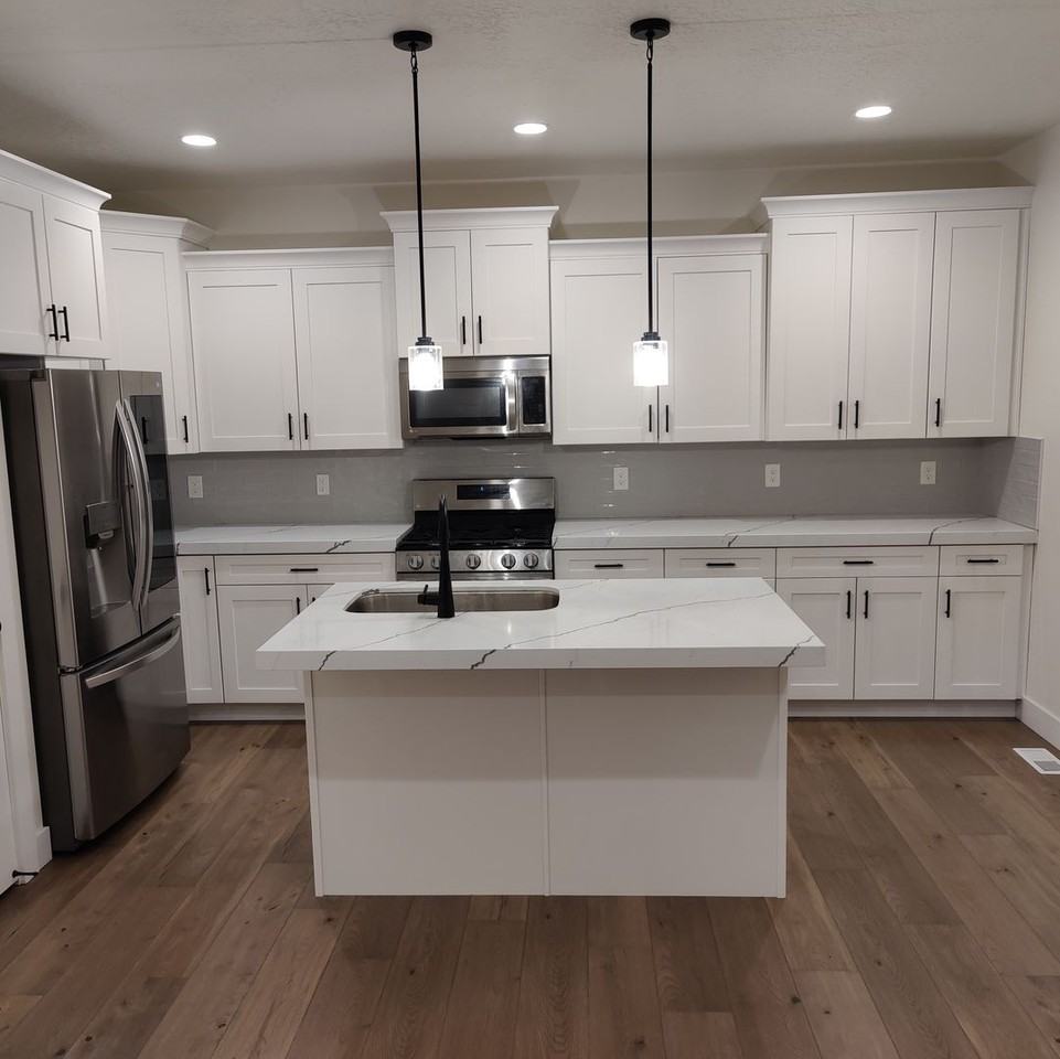 682 E Benbrook Ln - Photo 4 of 24