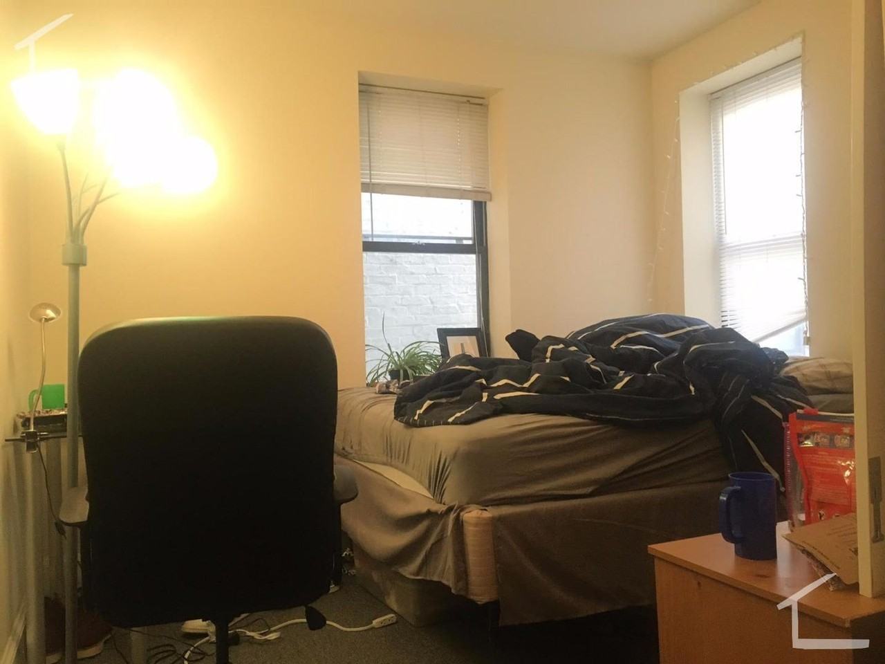 829 Beacon St - Photo 3 of 9