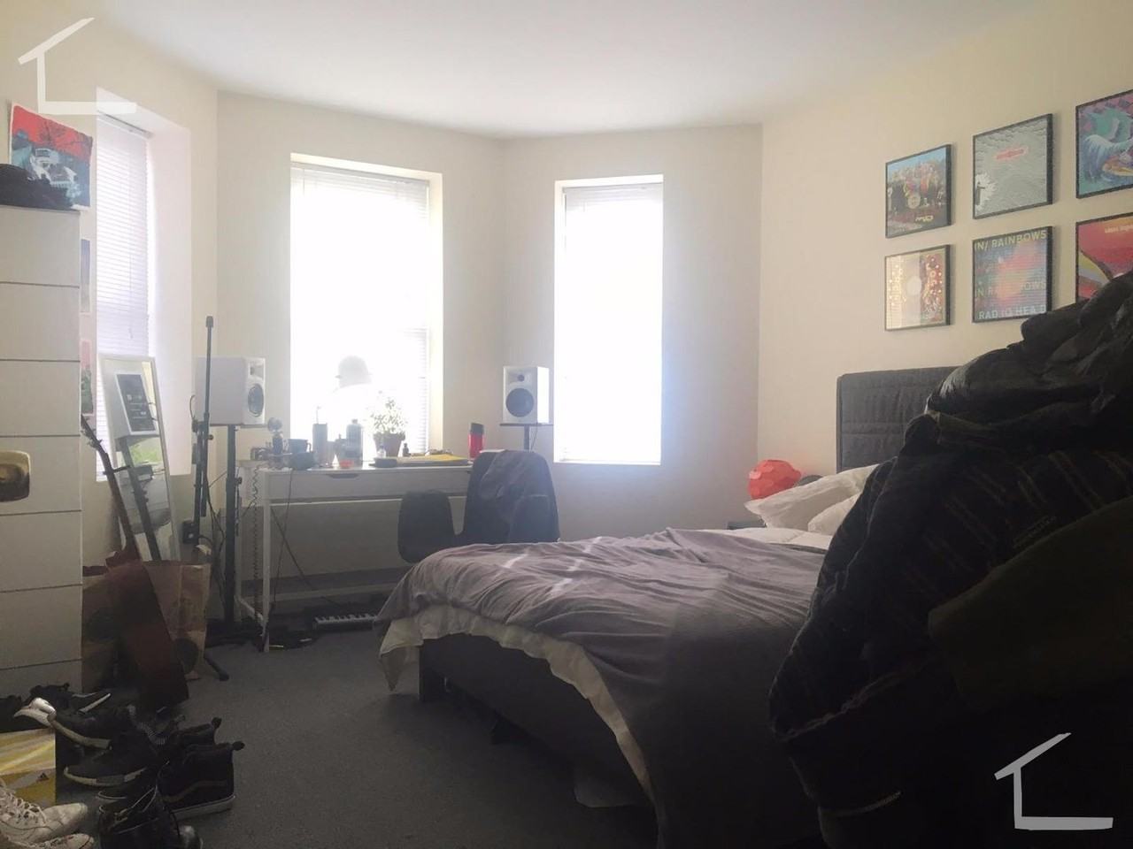 829 Beacon St - Photo 7 of 9