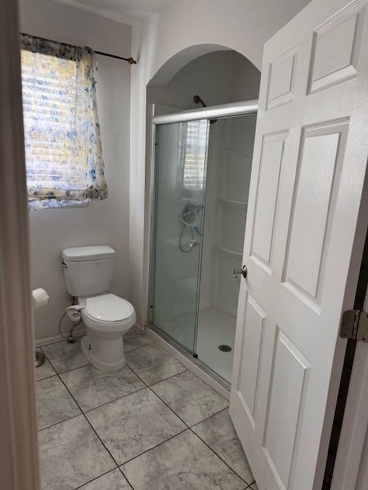 814 E Mesa Ave - Photo 5 of 5