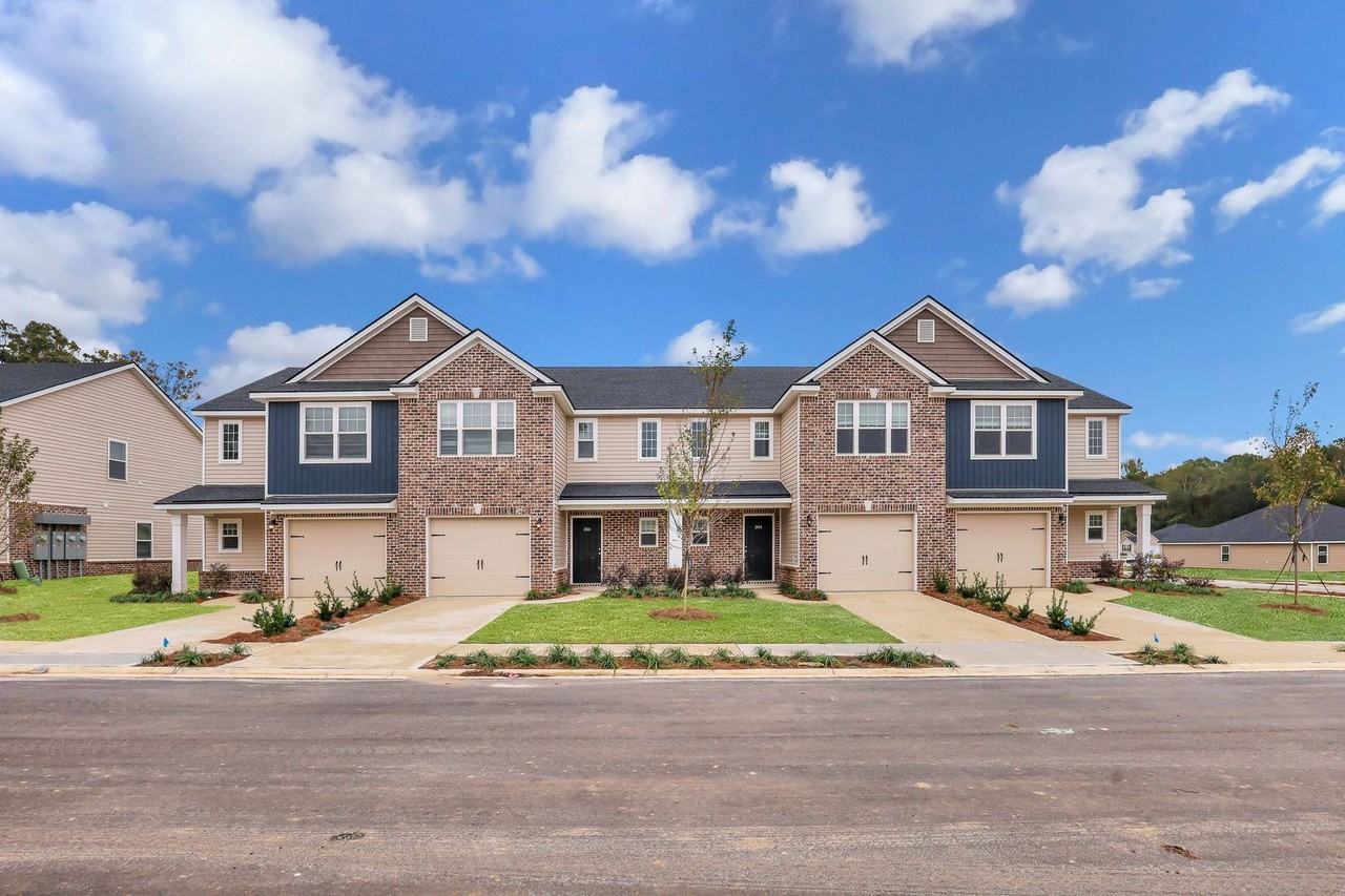 304 304 Toler Avenue - 304 Toler - interior townhome - Photo 4 of 50