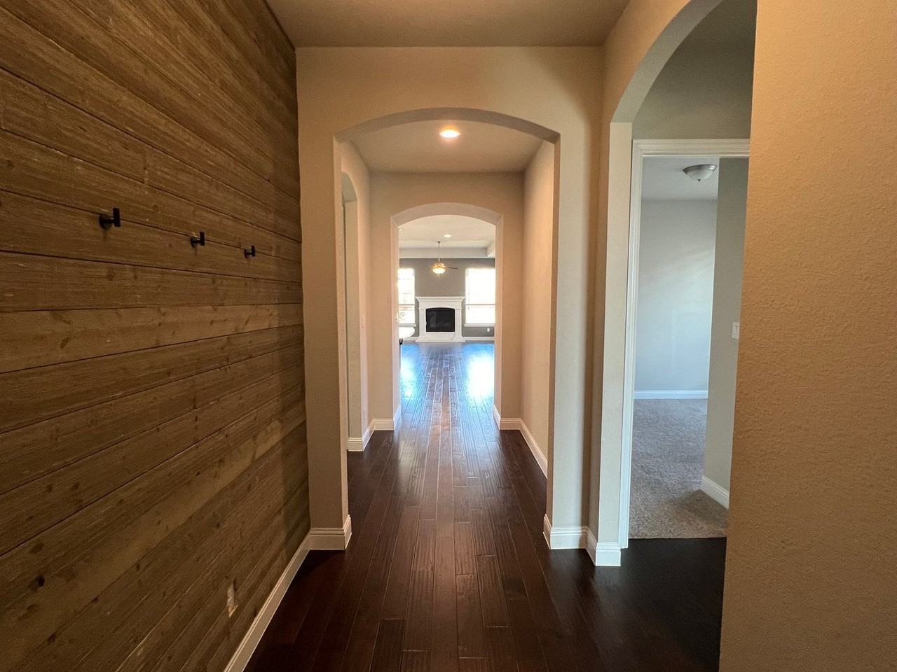 616 Ardath Dr - Photo 2 of 25