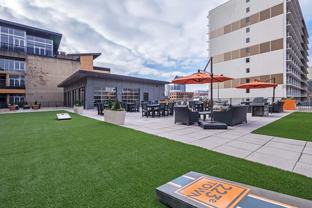 223 E Town St - Photo 1 of 1