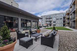 223 E Town St - Photo 1 of 1