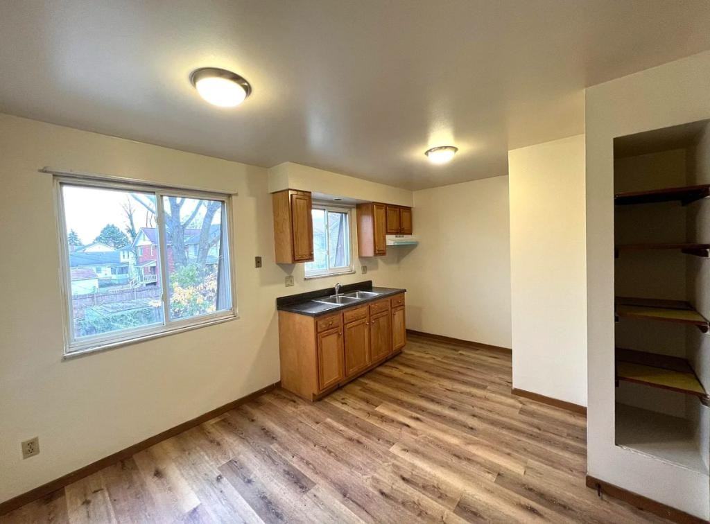 1439 E Hudson St - Photo 2 of 5