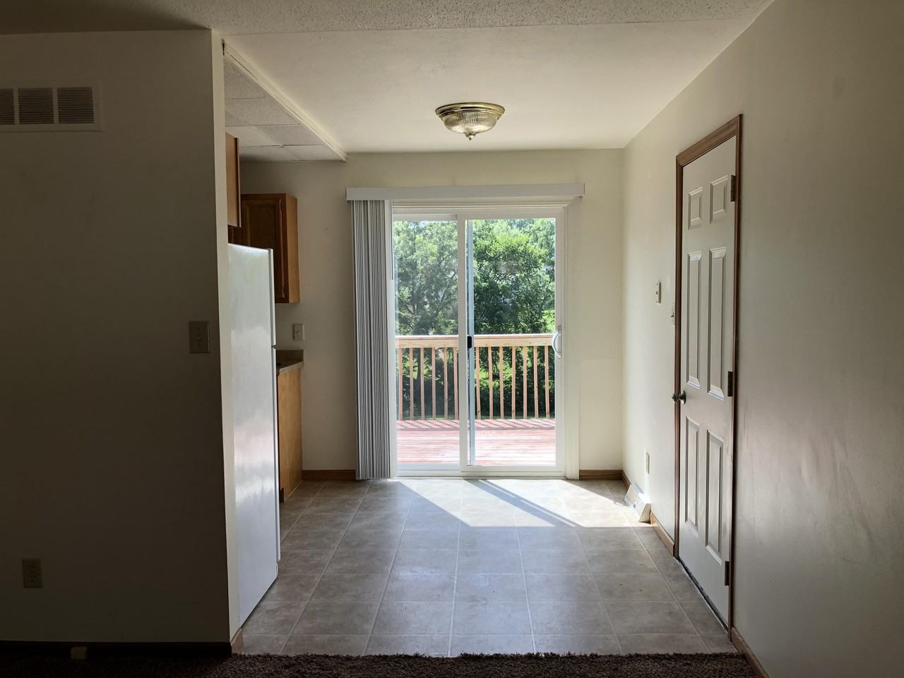 17 Parkview Dr - Photo 2 of 10