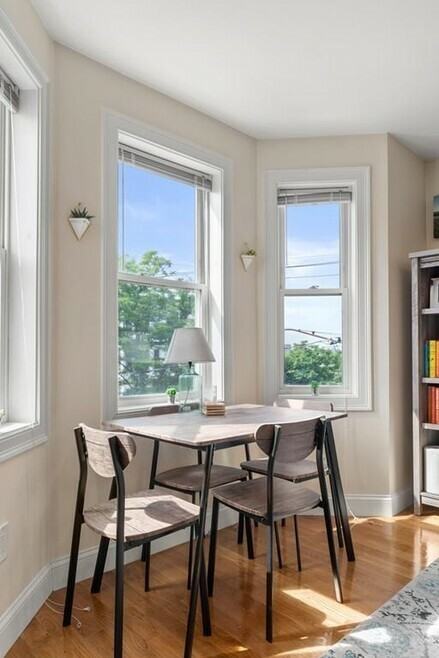 122 Coleridge St #1 - Photo 7 of 27