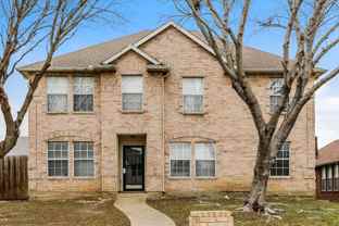 735 Cedarwood Dr - Photo 1 of 1