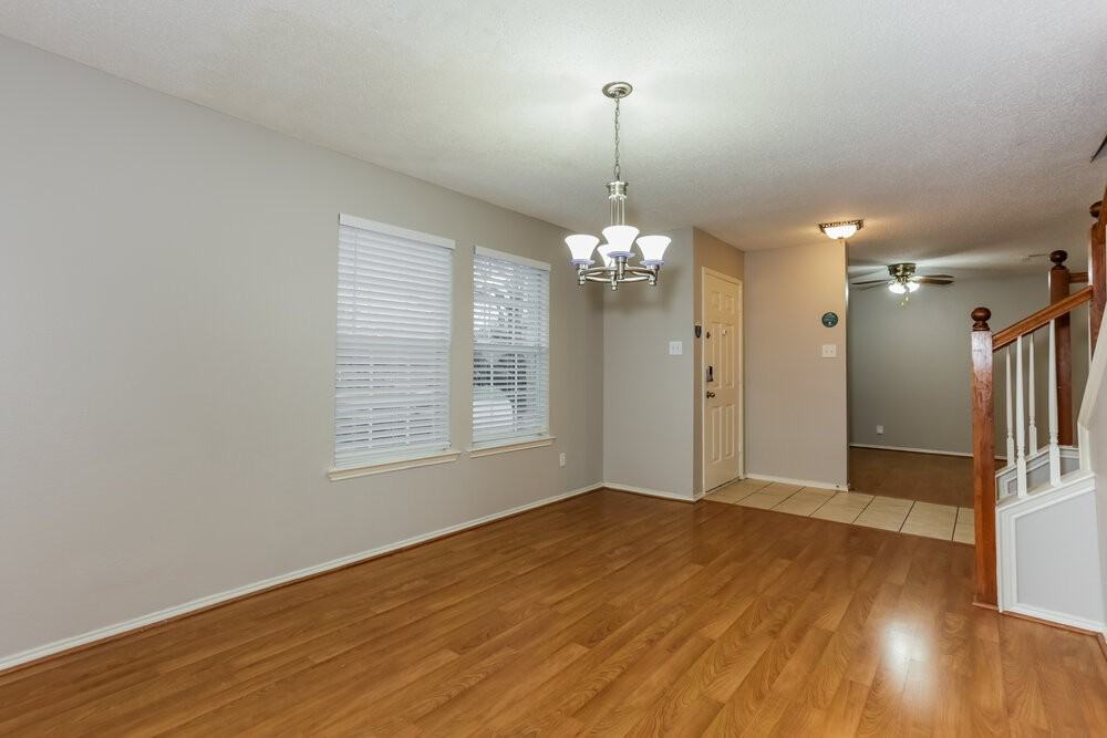 735 Cedarwood Dr - Photo 6 of 17
