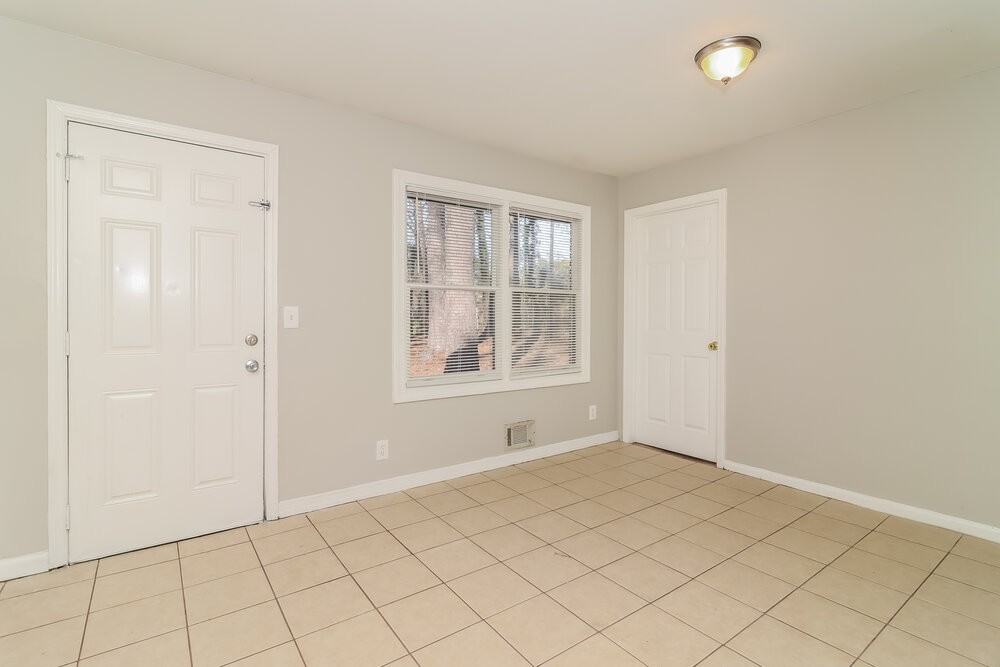 3415 Lee Pl - Photo 6 of 16