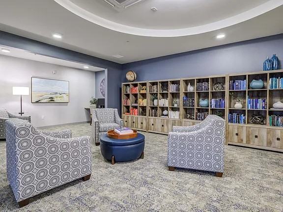 Ovation at Meeker - Photo 2 of 8