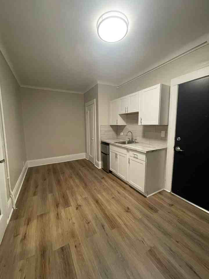 Normandie Apartments - Photo 6 of 11