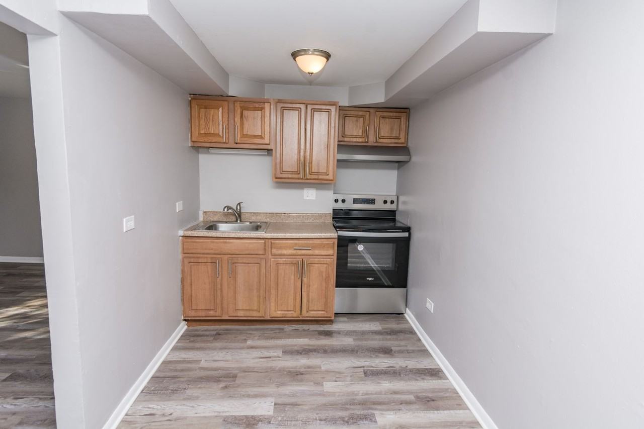 8223 S Exchange - Photo 3 of 7