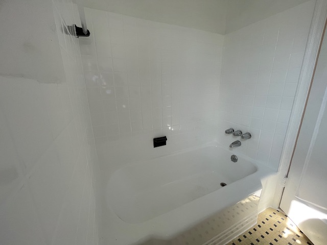 1030 16th St - Photo 7 of 8