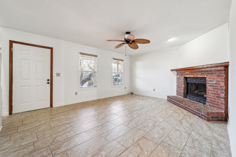 4010 Sand Wedge Cir Nw - Photo 2 of 20