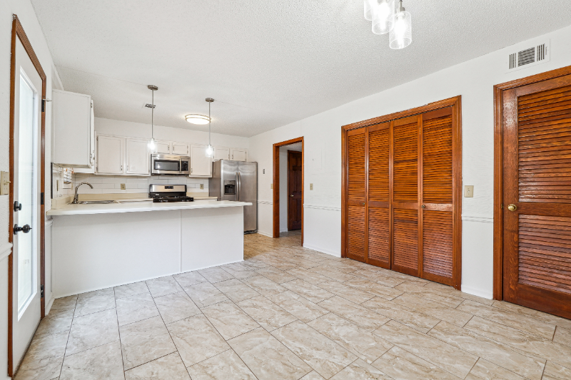 4010 Sand Wedge Cir Nw - Photo 7 of 20