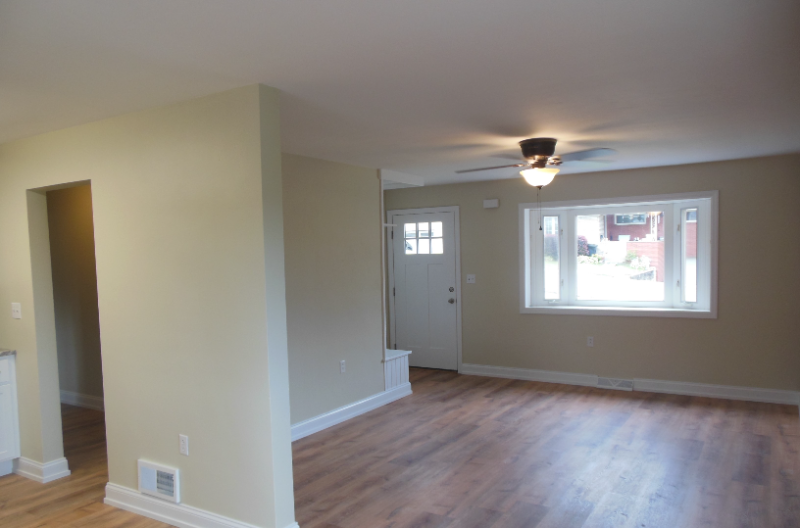 306 Eutaw St - Photo 4 of 16