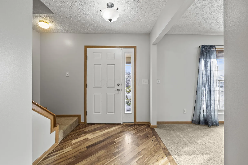 533 Hunnicut Dr - Photo 2 of 20