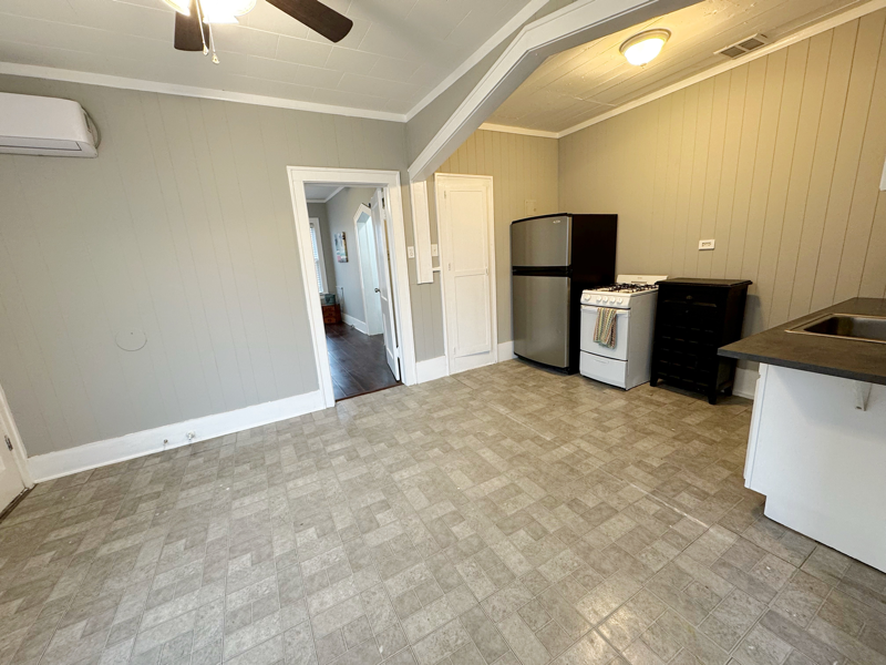 1741 Mckinley Ave - Photo 6 of 18