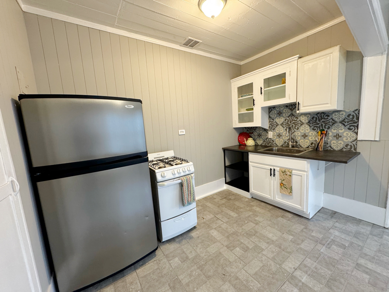 1741 Mckinley Ave - Photo 7 of 18