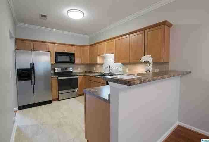 1611 Savannah Park - Photo 4 of 38