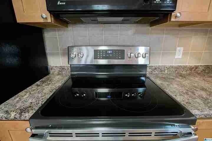 1611 Savannah Park - Photo 7 of 38