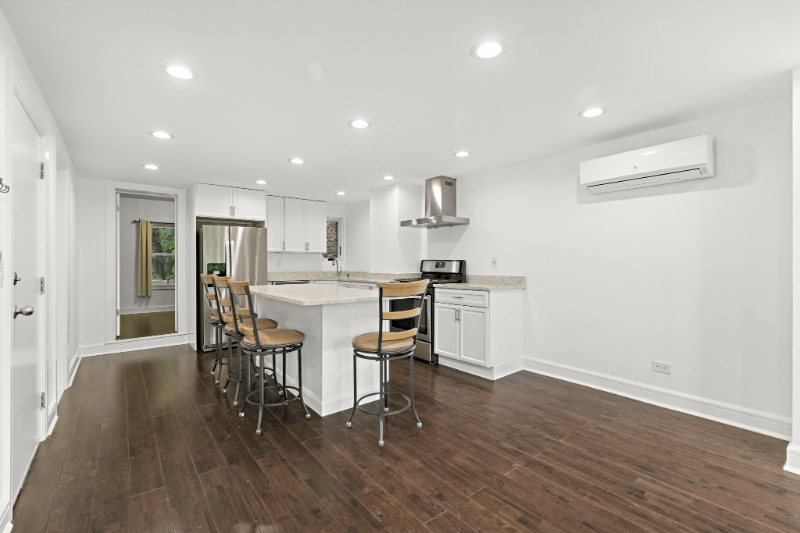 40 Henry St #2 - Photo 3 of 15