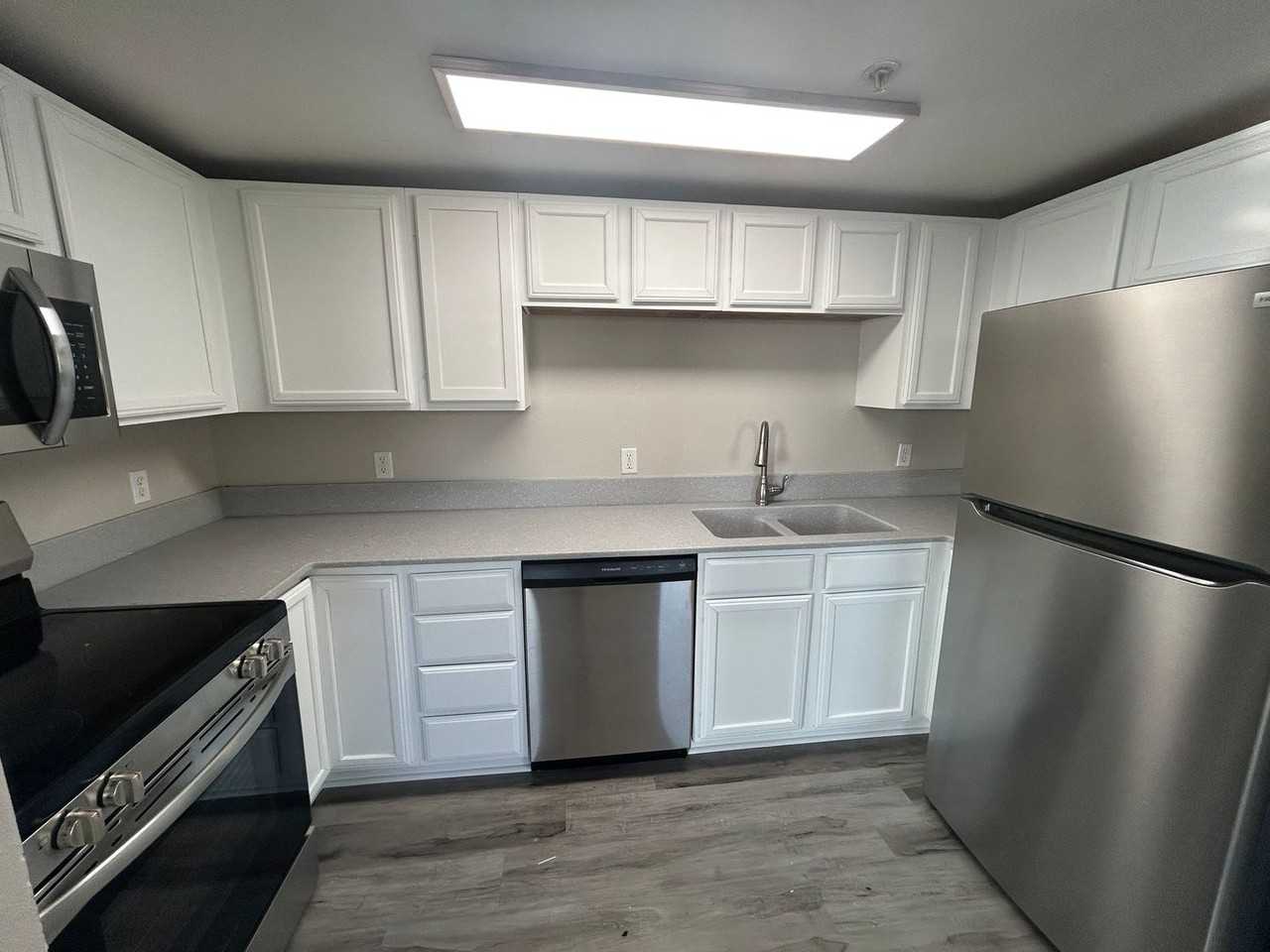 Drake Court and Liberty Lofts apartments!  Enjoy downtown living at its best. - Photo 3 of 50